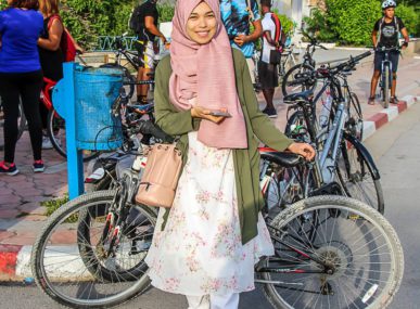 Vélorution Tunisie, a non-profit organisation for cycling enthusiasts from Tunis, is driving a variety of initiatives aimed at getting Tunisians to cut down pollution by traveling on two wheels.