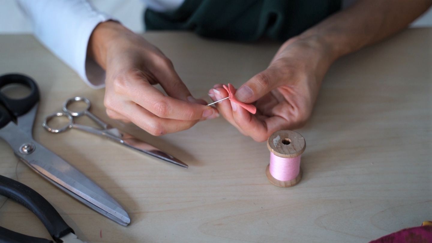 Été indien : une créatrice et danseuse espagnole crée une mode durable | The Switchers