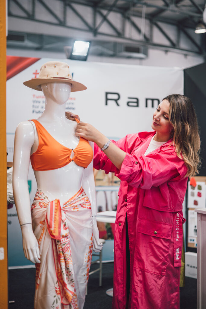 Notre vêtement de sport du futur sera-t-il connecté et écolo ? Découvrez le secret tunisien de RAMA | The Switchers