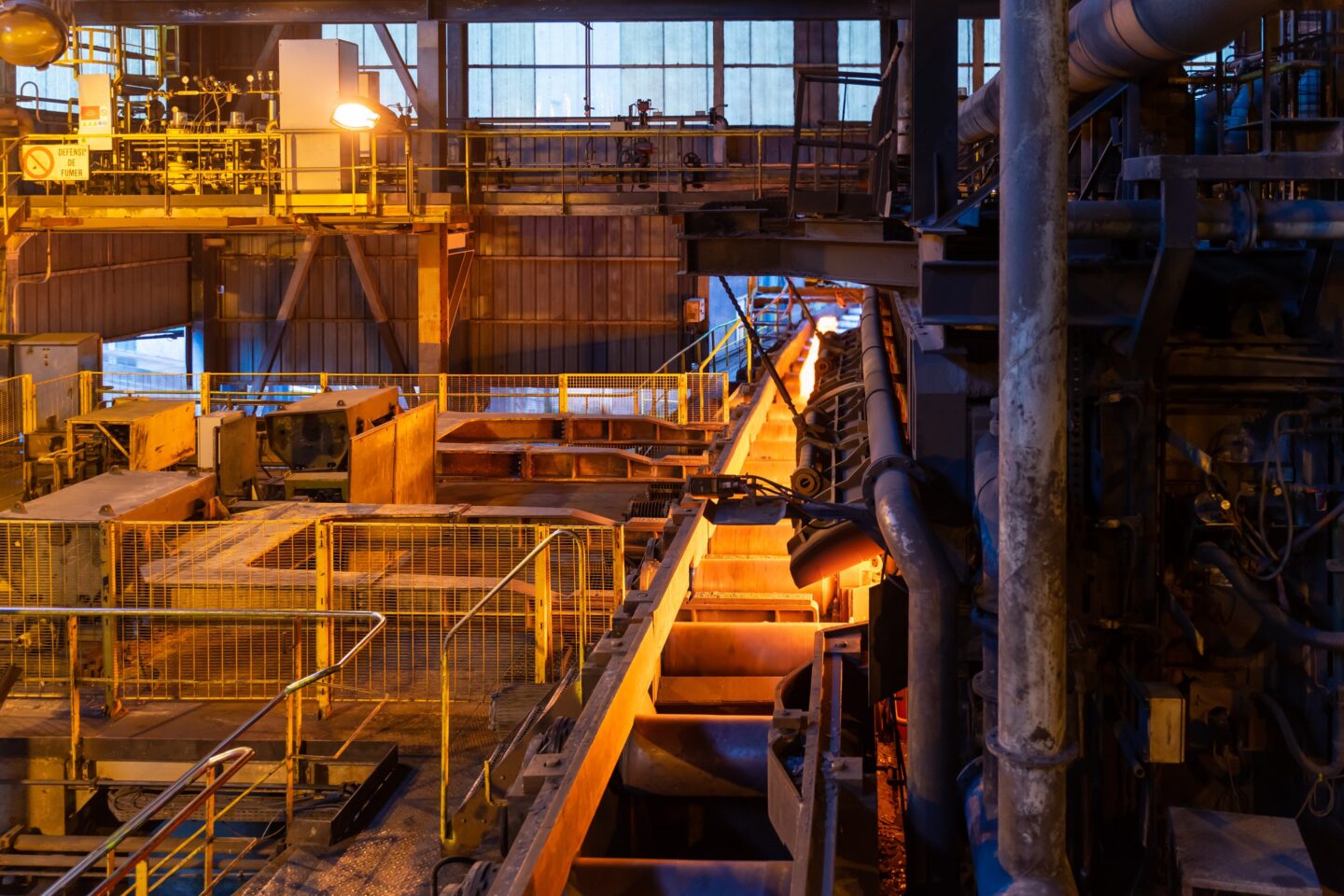 Green Power, Green Molecules: How MENA’s Heavy Industry Is Rewiring for a Carbon-Priced Europe | The Switchers